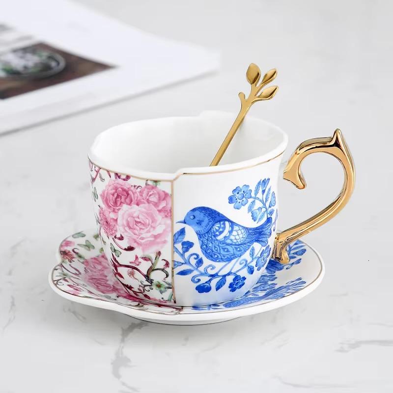 260ml cup and saucer with decal, gold handle
1cup+1saucer
